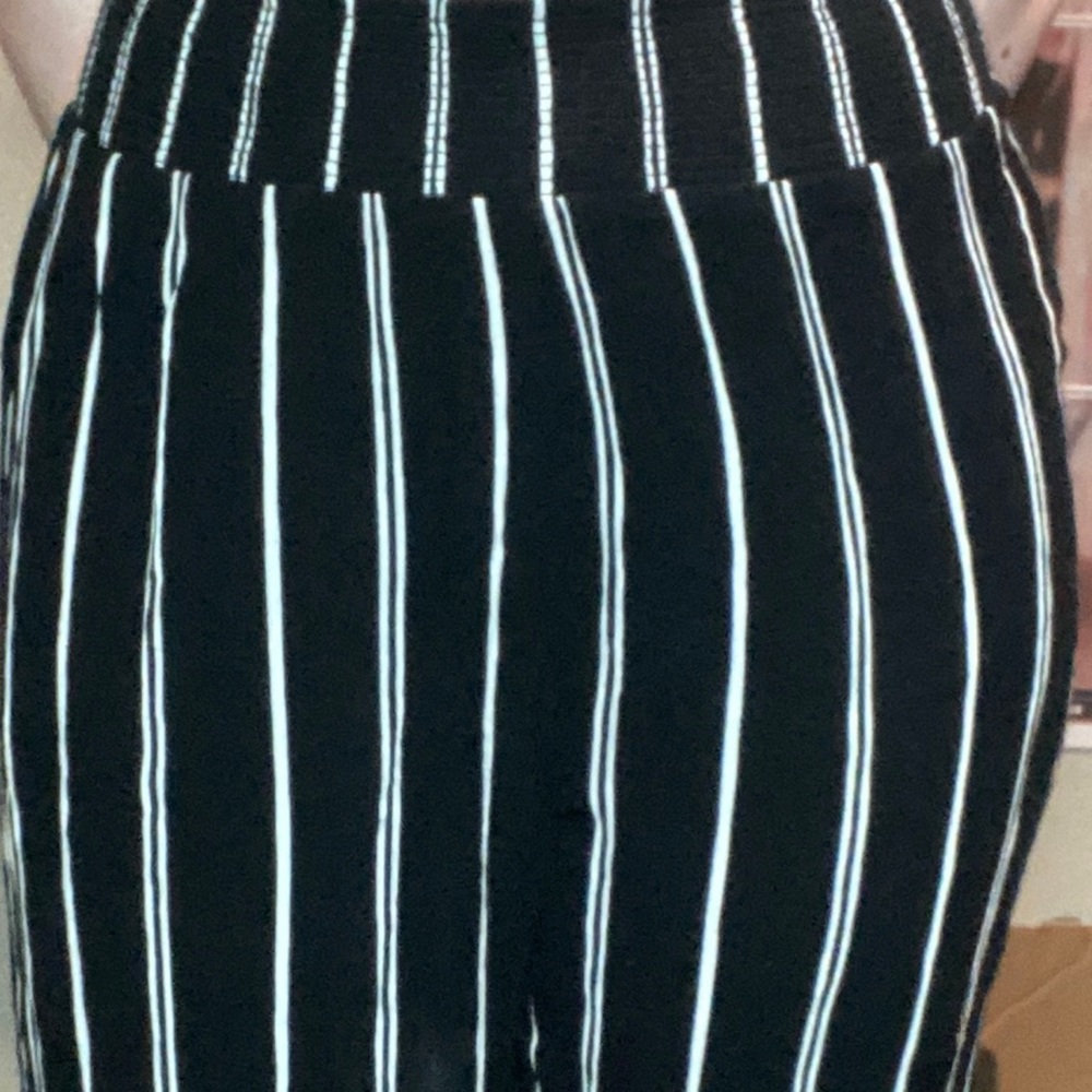 Black and white flowy pants